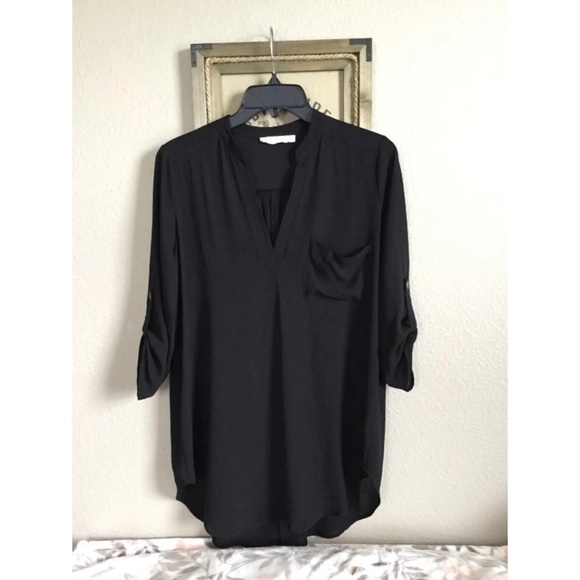 Lush Tops - ⭐️Last One⭐️Lush Perfect Roll Tab Sleeve Tunic